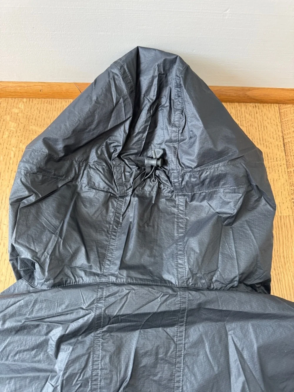 Nike ACG (All Conditions Gear) Lightweight Black Hooded Windbreaker Jacket - Picture 5 of 5